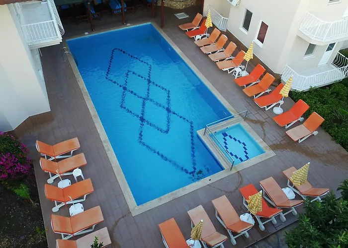 Kececi Ξενοδοχείο με διαμερίσματα 3*