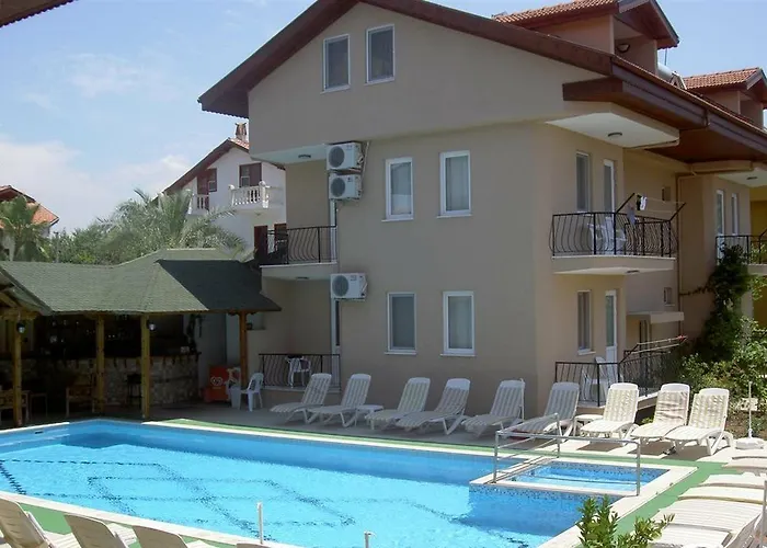 Ξενοδοχείο με διαμερίσματα Kececi 3*